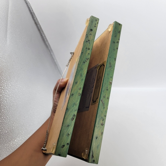 2 Frames by Spillers Framing and Art Gallery Green wood Lizard/Asian Bird Flower - Picture 6 of 10